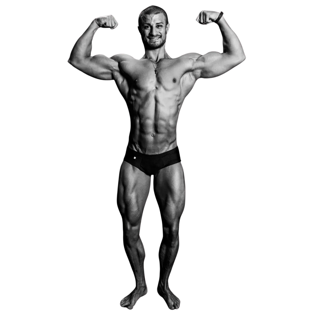 Home 4 9 Alessandro Rondinara, atleta di natural bodybuilding, in posa